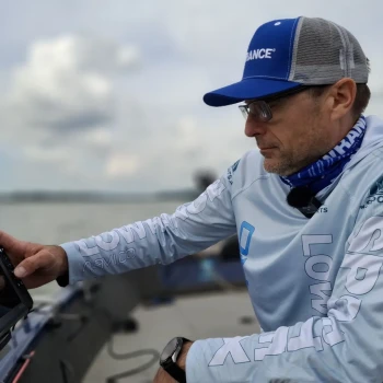 Ako prepojiť geodetický GPS prístroj so sonarom cez NMEA protokol Ako prepojiť geodetický GPS prístroj so sonarom cez NMEA protokol